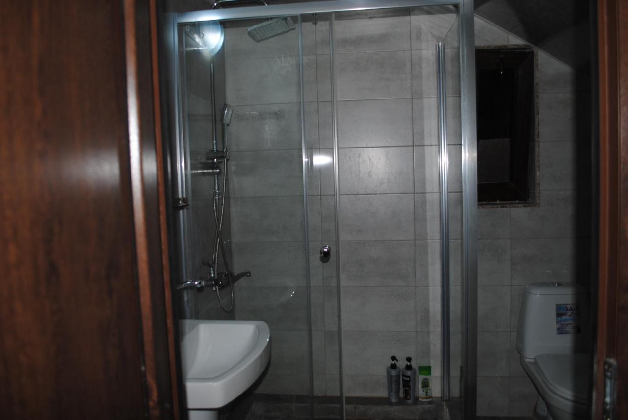 Family Guesthouse - Macharashvili Tbilisi Eksteriør billede
