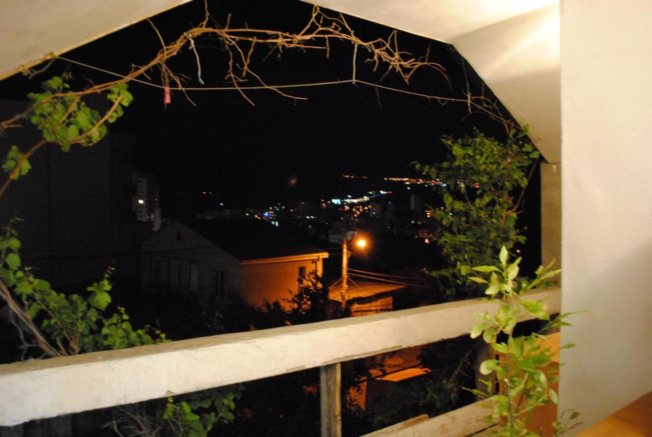 Family Guesthouse - Macharashvili Tbilisi Eksteriør billede
