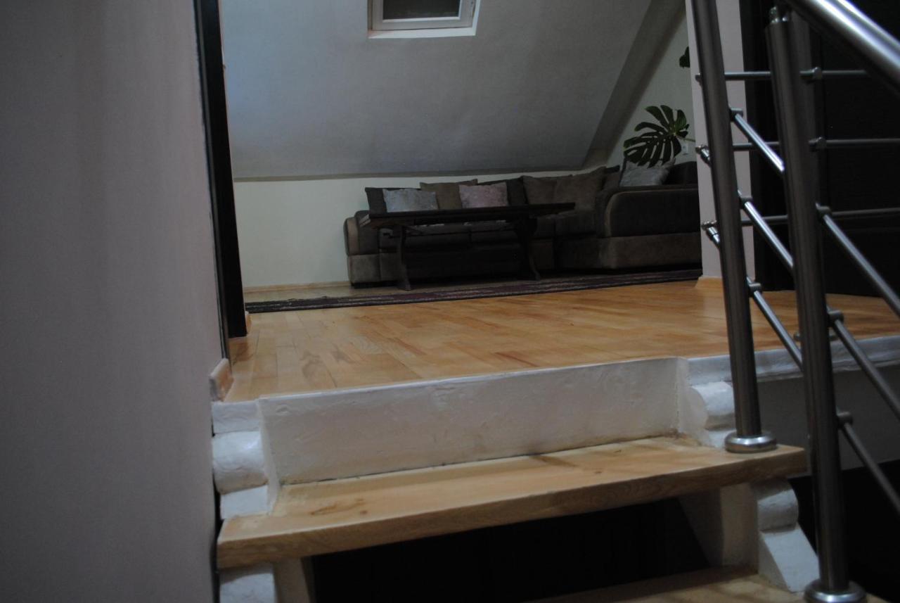 Family Guesthouse - Macharashvili Tbilisi Eksteriør billede