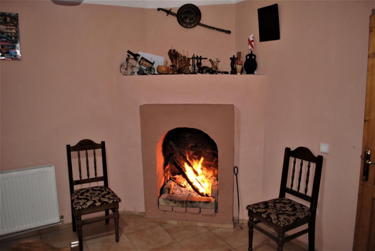 Family Guesthouse - Macharashvili Tbilisi Eksteriør billede