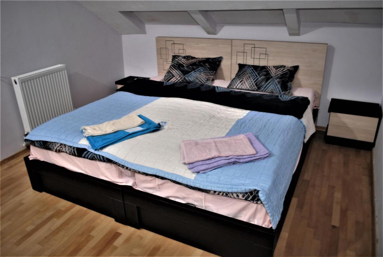 Family Guesthouse - Macharashvili Tbilisi Eksteriør billede